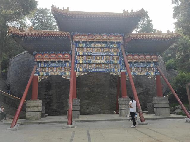 北京北海公园：五朝皇家园林！核心景区琼华岛周边美景。