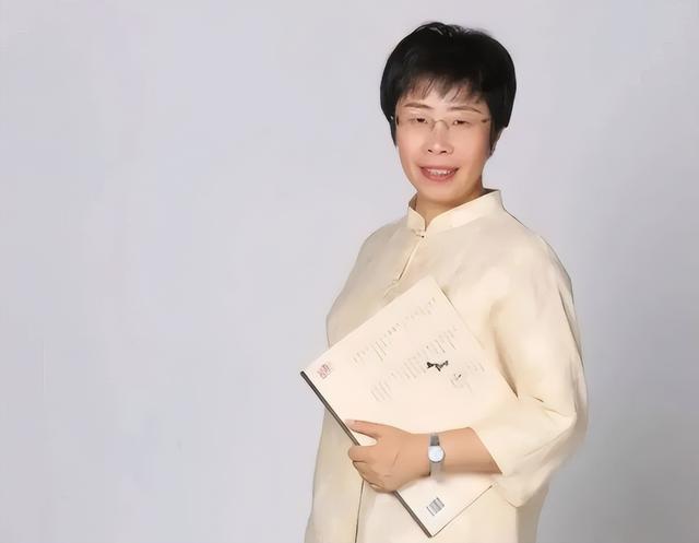 北大才女蒙曼50岁仍未婚，被问最想嫁给谁，她的回答却出人意料