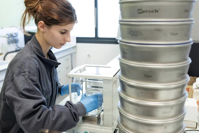 得了便宜还卖乖？德媒宣称对华工业太依赖，再不戒掉德国就毁了