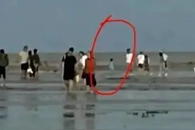 疯狂20秒，忘关的摄像头……图片
