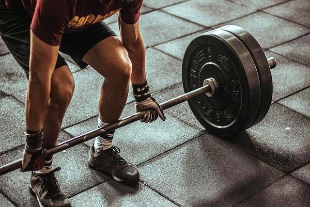 中年人最佳保持身材的方法——多做力量训练