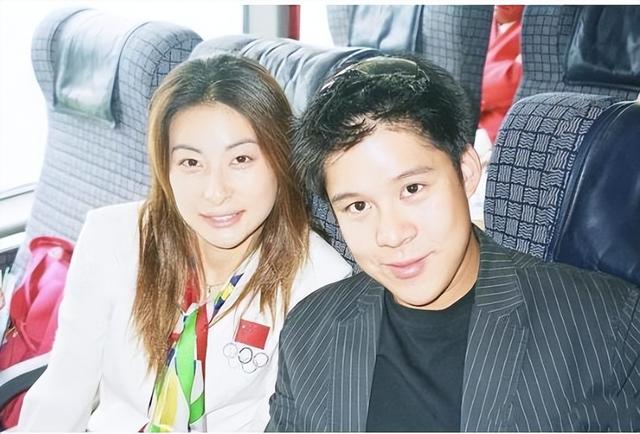 霍震霆没想到，44岁儿媳郭晶晶再次官宣喜讯，让整个阔太圈沉默了