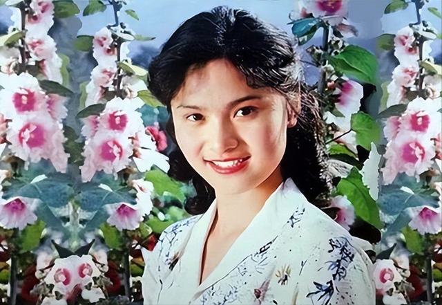 80年代家喻户晓的女演员，嫁给军委副主席儿子，离婚后混得如何？