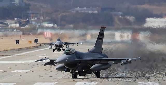 特朗普签字，美全票通过涉台法案，48小时，大陆连发5则军事警告