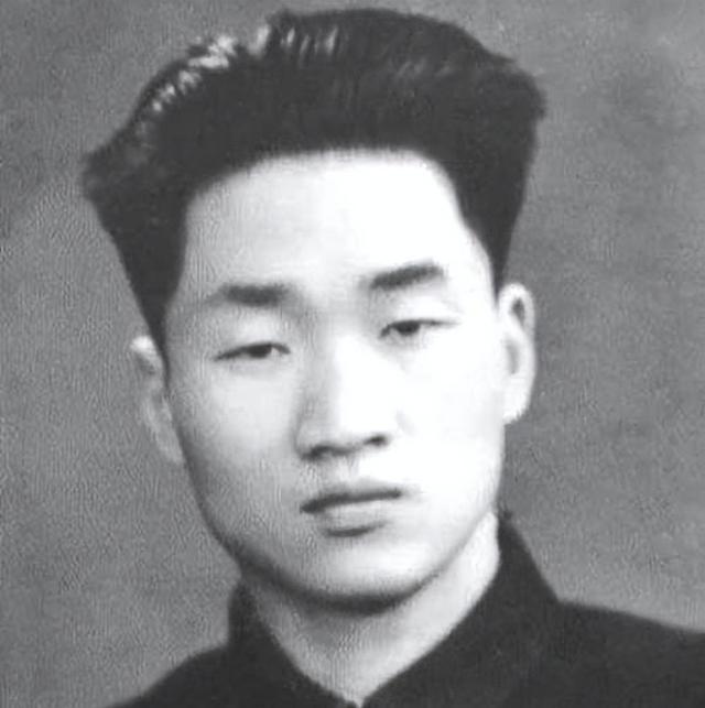 1960年邵华嫁给大15岁毛岸青，32岁剖腹产，为毛主席生下唯一孙子