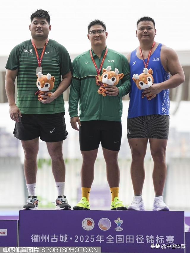 江苏队包揽男子链球冠亚军