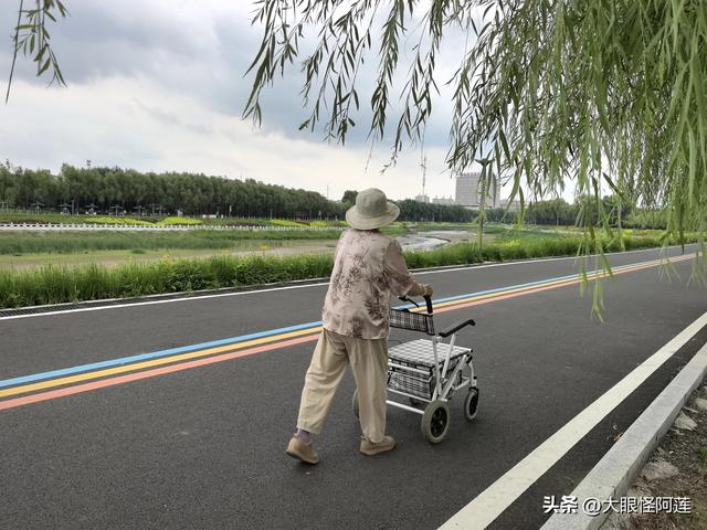 换了新地方，本来有些忐忑，担心老妈不喜欢，没想到妈妈十分满意