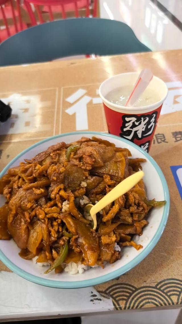 感恩所拥有的一切，爱自己的生活