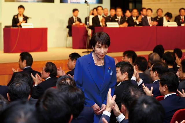 日要求中国马上撤回！中方强势回应，解放军4艘万吨大驱上场