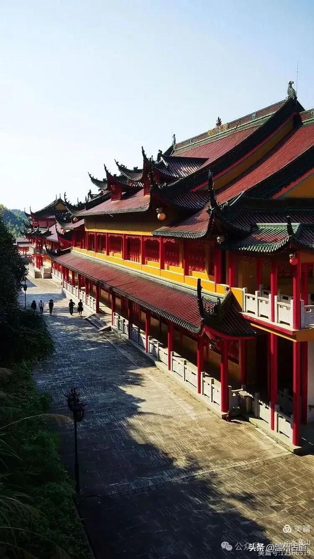 被誉为“江南小布达拉宫”！探秘浙江最大最土豪的寺院！