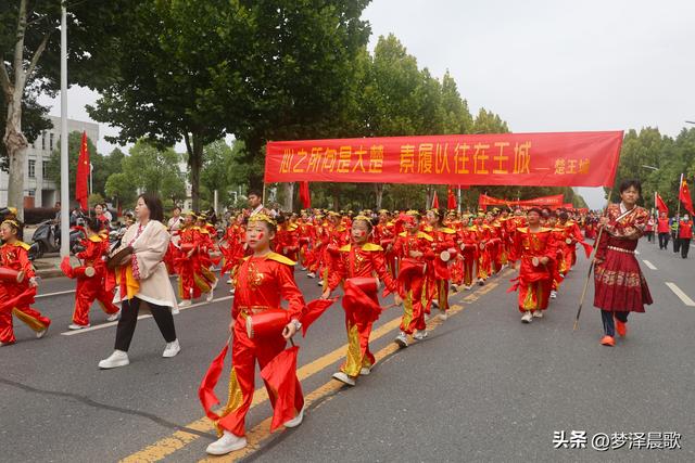 湖北：云梦国庆大巡游 楚韵风华映盛世 祥云欢歌庆华诞