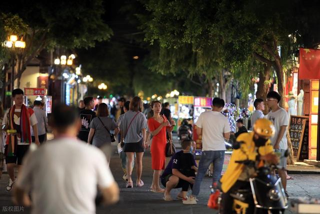 从湖南去了一趟重庆，实话实说，回来才发现朋友圈都是骗人的？