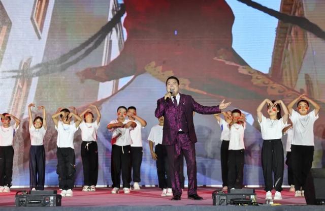 玉出昆冈 万方乐奏 第十五届和田玉石文化旅游节开幕
