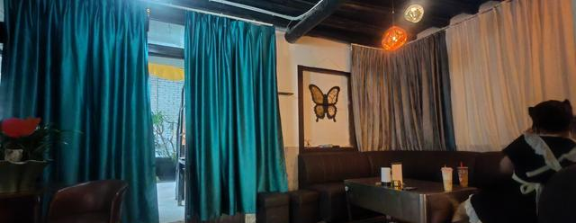 可莉沫沫女仆日咖夜酒馆：大学城里的梦幻次元空间