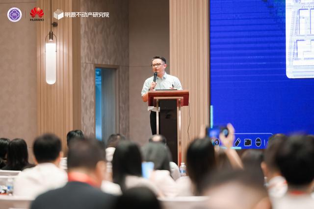 AI赋能，佛山产业园焕新：大湾区智能机器人育成中心崛起