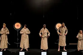 丹麦性教育节目引争议：5名成人脱光让儿童鉴赏身体，效果如何？图片