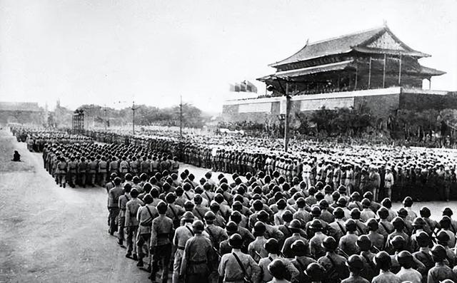 你的国庆记忆是什么？从威武阅兵到出门旅游，一部简史暴露年龄