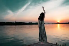 永远不要把“情绪按钮”交给别人图片