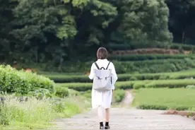 最顶级的厉害：熬得住低谷，藏得住心事，看得破红尘图片