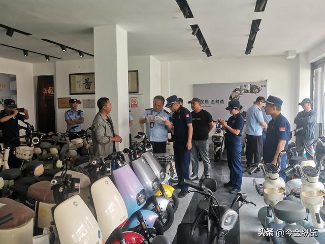 电驴涨价大几百块：别光顾着骂商家！新国标背后，你的命比钱更贵