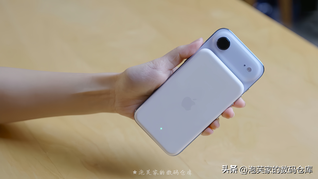 太薄了 折叠屏前瞻？港版iPhone Air体验 续航真不差 17plus青春版！