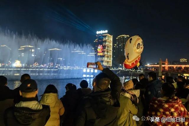 星河璀璨！来仙桃，游新春灯会！