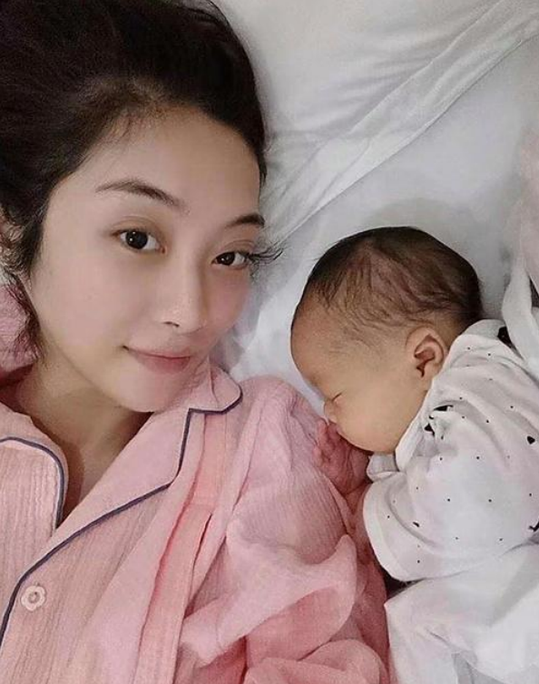 “买英国精子生3娃	”的山东女人，7年后现状曝光：她后悔了吗？