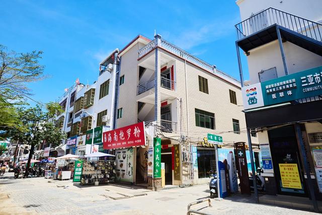 三亚海棠湾后海村，被称为“冲浪第一村”，感受独特的时尚与魅力