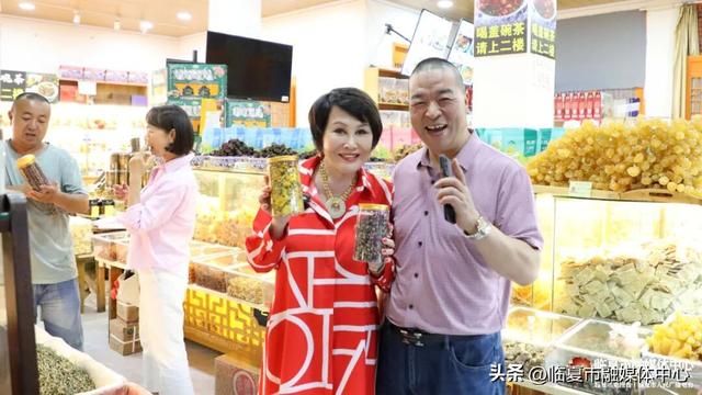甘肃文旅国际推广考察团在临夏市八坊十三巷开展文化考察及交流活动