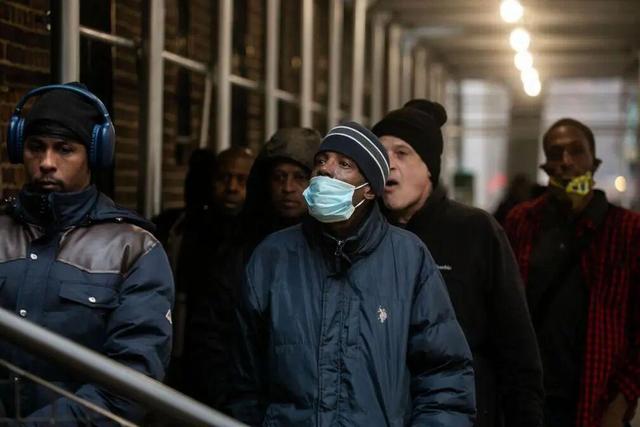 加拿大又“反水	”了？特朗普100%关税威胁，卡尼“撇清”与华关系