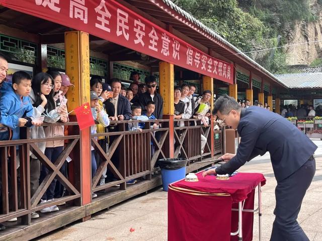 双节出游别扎堆!华山邀你赴一场“非遗与秋景”的浪漫之约!