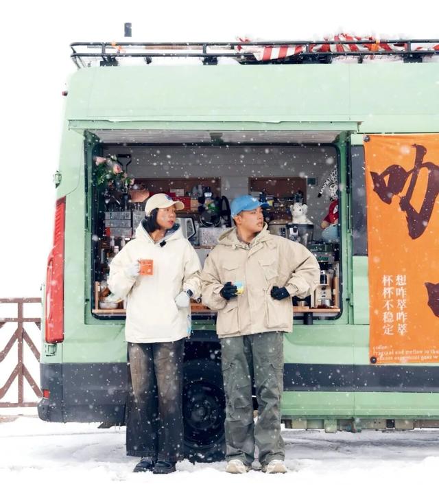 边旅行边赚钱，月入五万？
