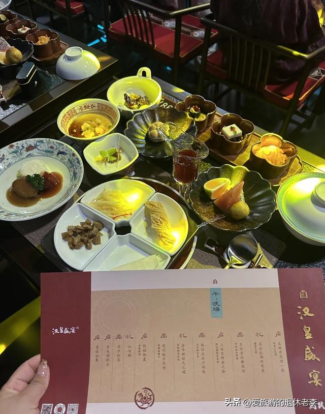 苏州不解，洛阳纳闷，如今徐州，竟把大汉雄风融入一碗饣它汤里！