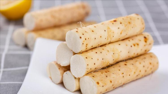 比芋头养人	，比红薯通便，中老年要多吃，养肝排毒健脾胃！