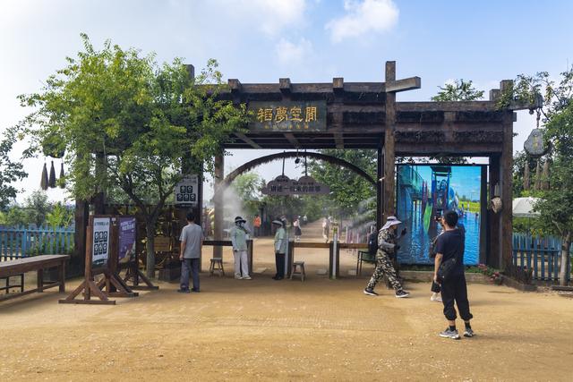 辽宁沈阳：一处画在田间人在画中的景区吸引来自四面八方的游人