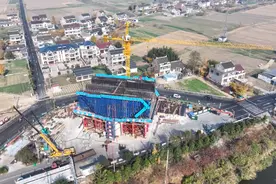沪渝蓉（北沿江）高铁泰州段最大跨度连续梁拱全面开建，建成后泰州到武汉2.1小时图片