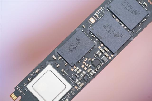 英睿达T710 2TB SSD评测：新一代性能旗舰 14.5G/s仅有57度