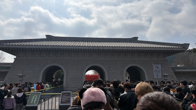 2026马年春节假期，全国最堵十大景区出炉：一眼望不到边的人头！