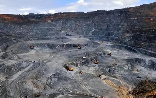 稀土第二大国白送上门！要矿还是要债？中国接不接这烫手山芋？