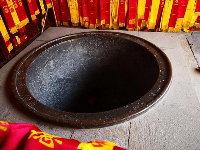 我国有座古寺，规模虽小，却需武警昼夜守护，到底有何特殊之处？