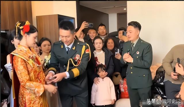 张自轩婚礼现场	，新娘很强势两次拒绝他的亲密动作，岳父实力不菲