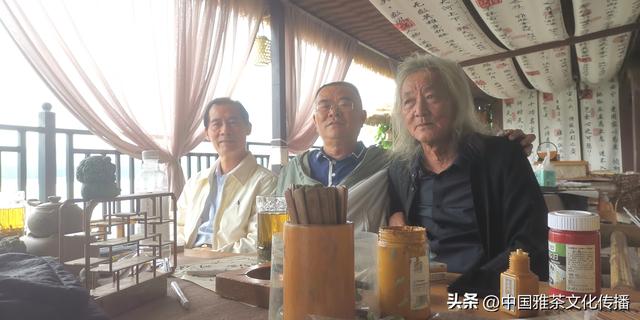 嘉州茶聚，韵逸时光