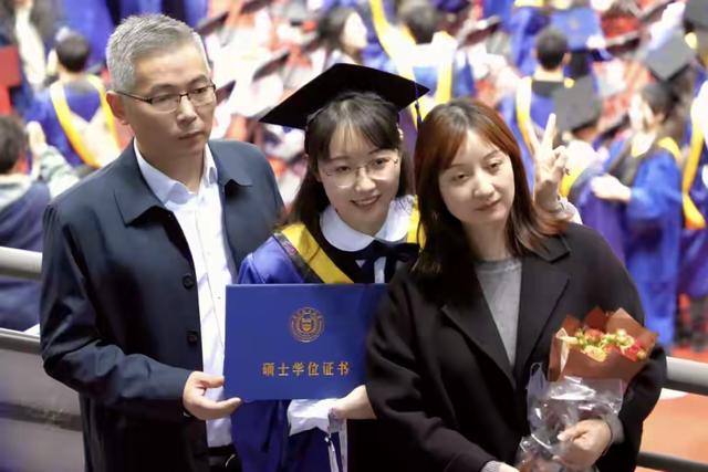 研究生学历，到底有什么用？真正的价值，藏在5个地方