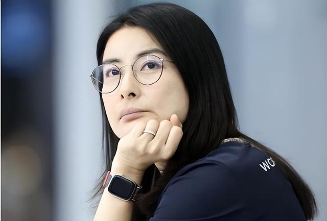 牛鬼蛇神现原形！郭晶晶代言被立案不到24小时，恶心的一幕出现了