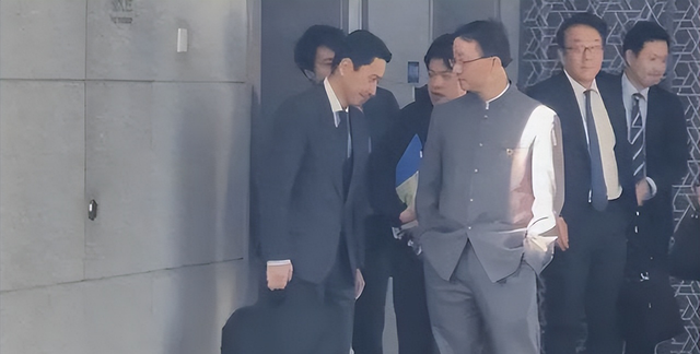 高市涉台言论，日本市场震荡	，外资撤离日本，中国“组合拳”见效