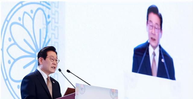 李在明离沪前	，中方禁令先起效，高市收坏消息，菲日统一对华战线