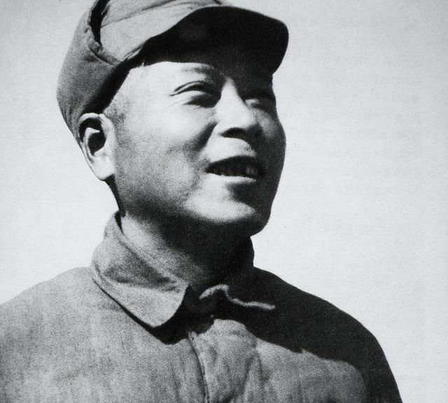 1965年，毛主席重用67岁的彭德怀，遭到背后打压的人是谁