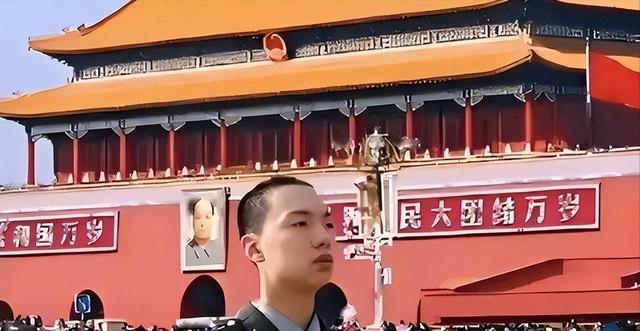 主席唯一曾孙子毛东东，今年22岁身高1米87，出生日期很有寓意！