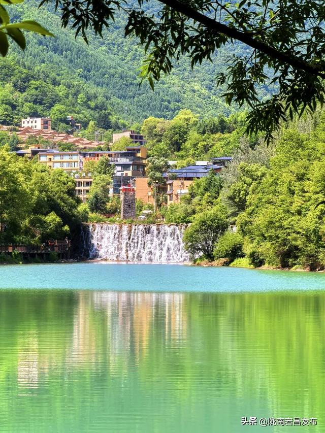 避暑胜地·康养宕昌｜夏日逃离热浪计划！来官鹅沟大景区，把日子过成“天然养生帖”~