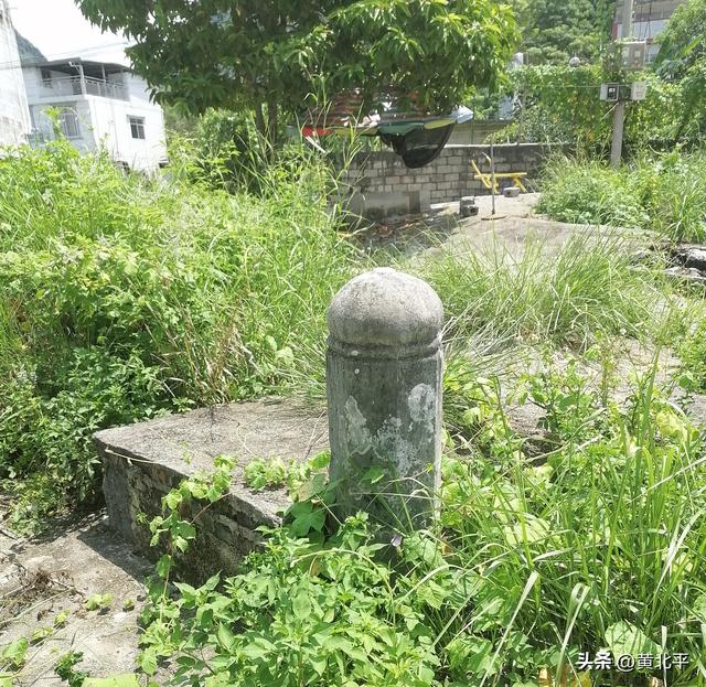 广西南宁市马山县乐圩300年古墓，墓主韦姓疑是兴隆土司韦贵后裔